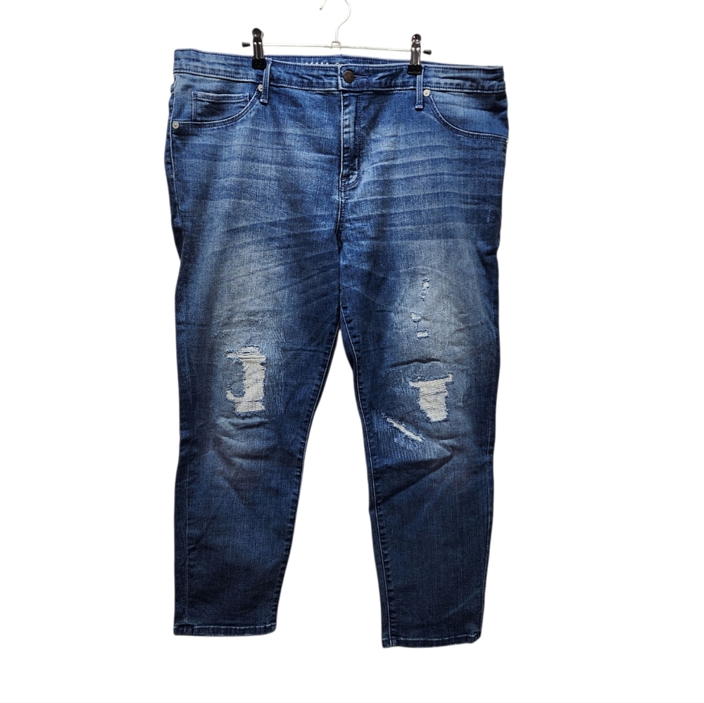 Ava & Viv Distressed Dark Blue Cropped Jeans